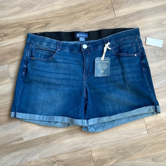 Democracy Pants - Democracy cuffed jean short w slimming panels & stretch distressed details 24W